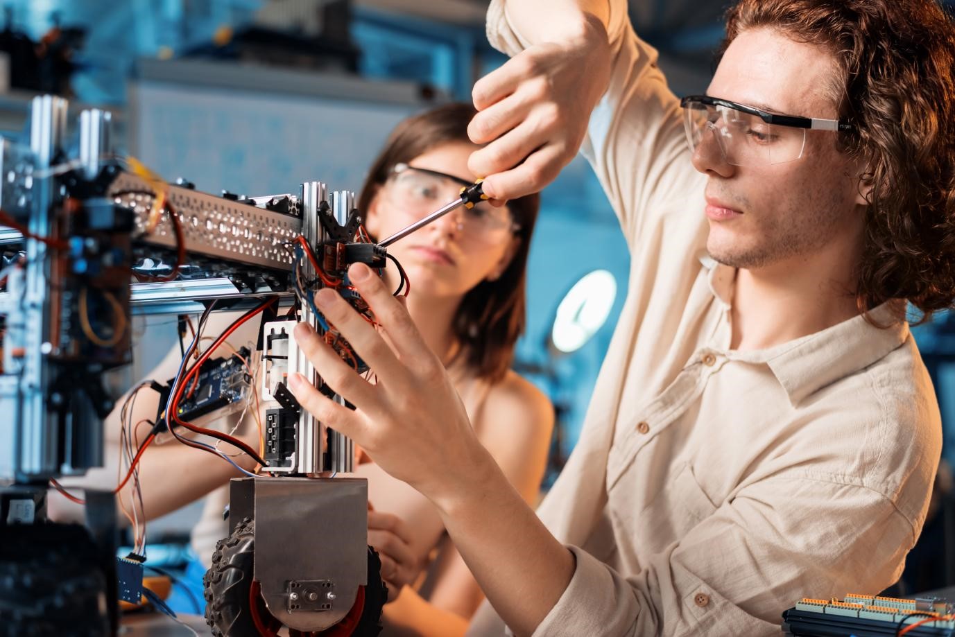 Semiconductor training for aspiring graduate engineers
