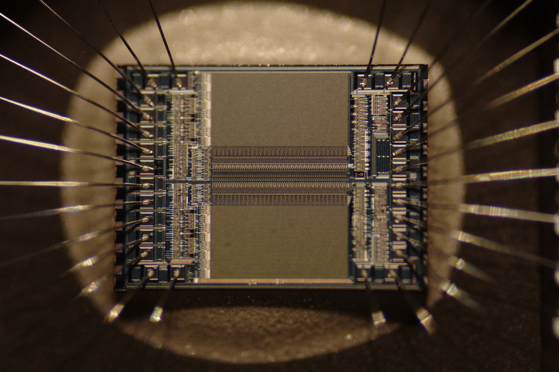 1920px EPROM Microchip SuperMacro